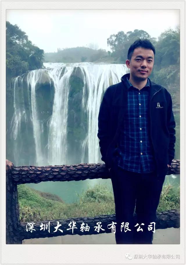 來一張浦經理的特寫，有沒有長得很像李彥宏？